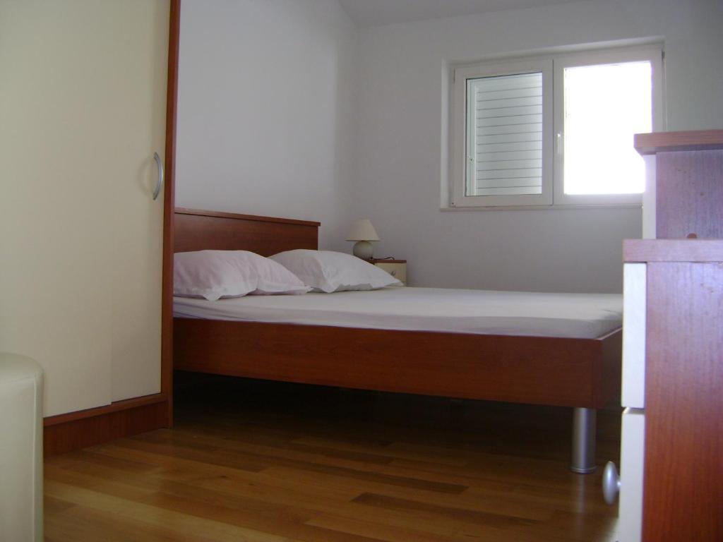 Apartments Maras Mimice Rum bild